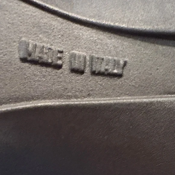 Kate Spade Red Suede 1 inch Heel 6 Medium Like New - Picture 4 of 12